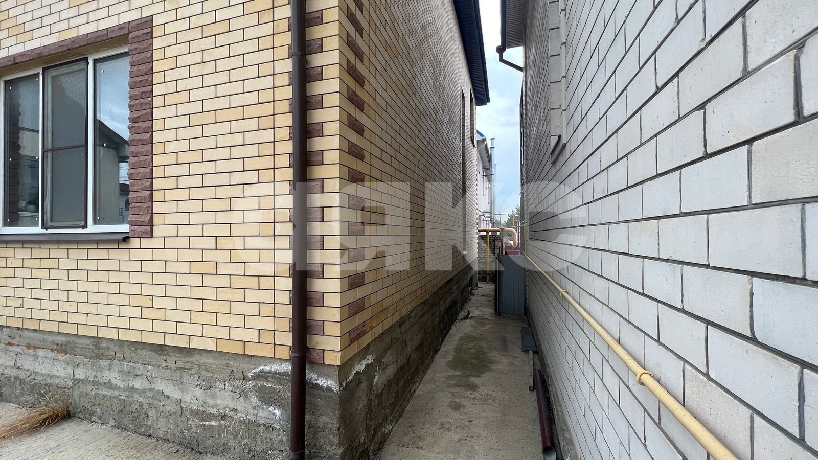 Фото №2: Дом 220&nbsp;м² + 2.6&nbsp;сот., 2&nbsp;эт. - Анапа, мкр. Алексеевка, ул. Ореховая, 5